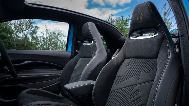 Interior of Poison Blue Abarth 500e