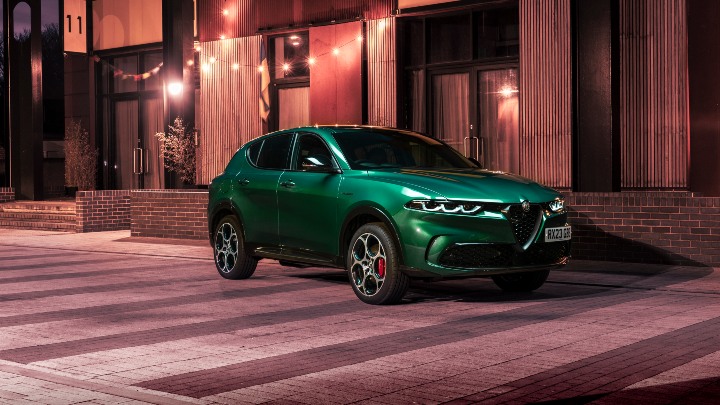 Green Alfa Romeo Tonale