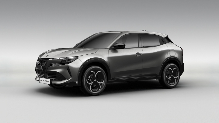 Alfa Romeo Junior Elettrica grey TI trim