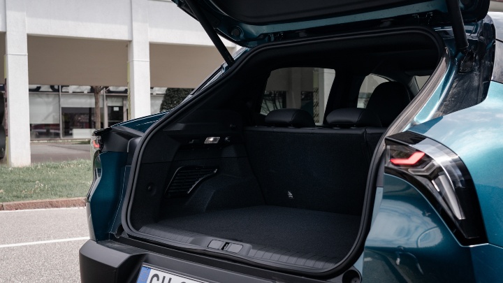 Alfa Romeo green boot open