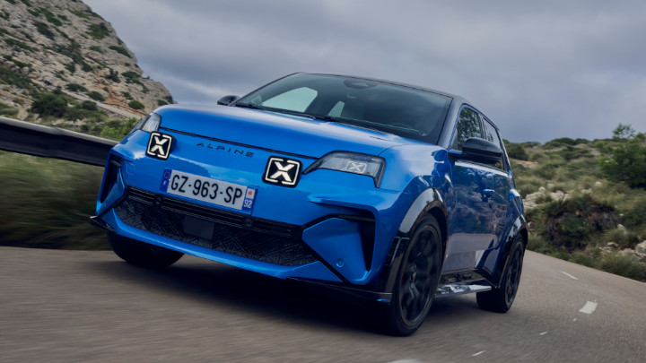 Blue Alpine A290 GTS driving on the motorway