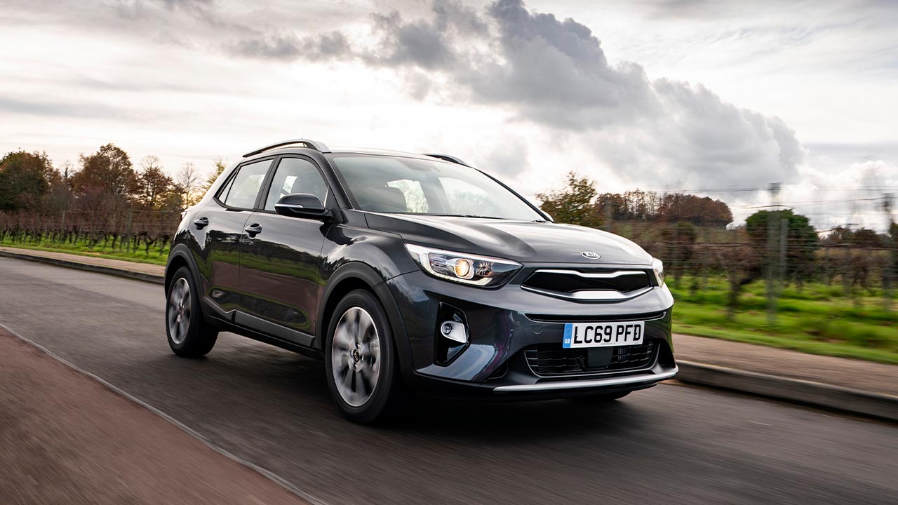 kia stonic, front, driving