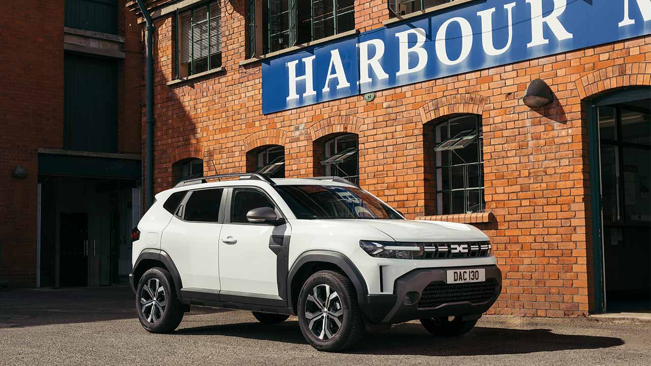 White Dacia Duster Cargo static 