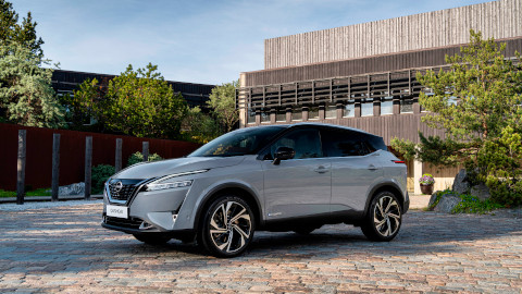 Nissan e-power Qashqai Side Static