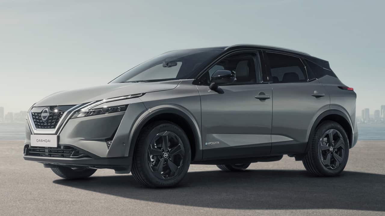 Light Grey Nissan Qashqai Kuro Edition Front