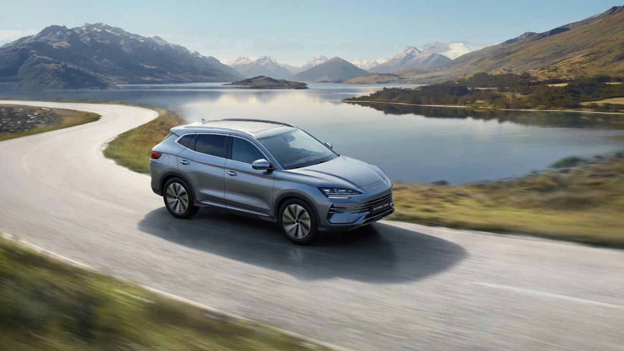 BYD SEAL U-DMi driving in the countryside