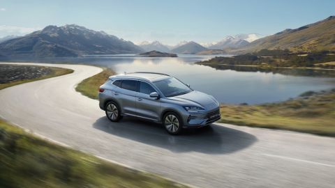 BYD SEAL U-DMi driving in the countryside