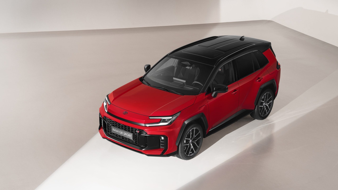 Red Toyota Rav-r GR