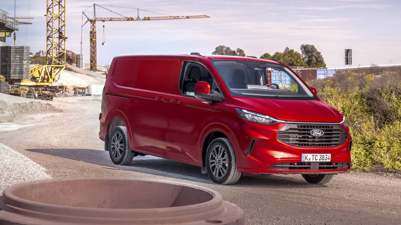 Ford Transit Custom red on jobsite