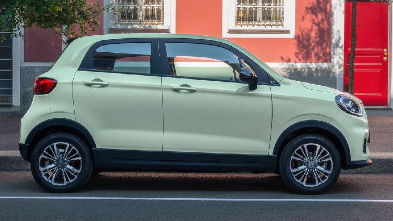 Leapmotor T03 parked in the city