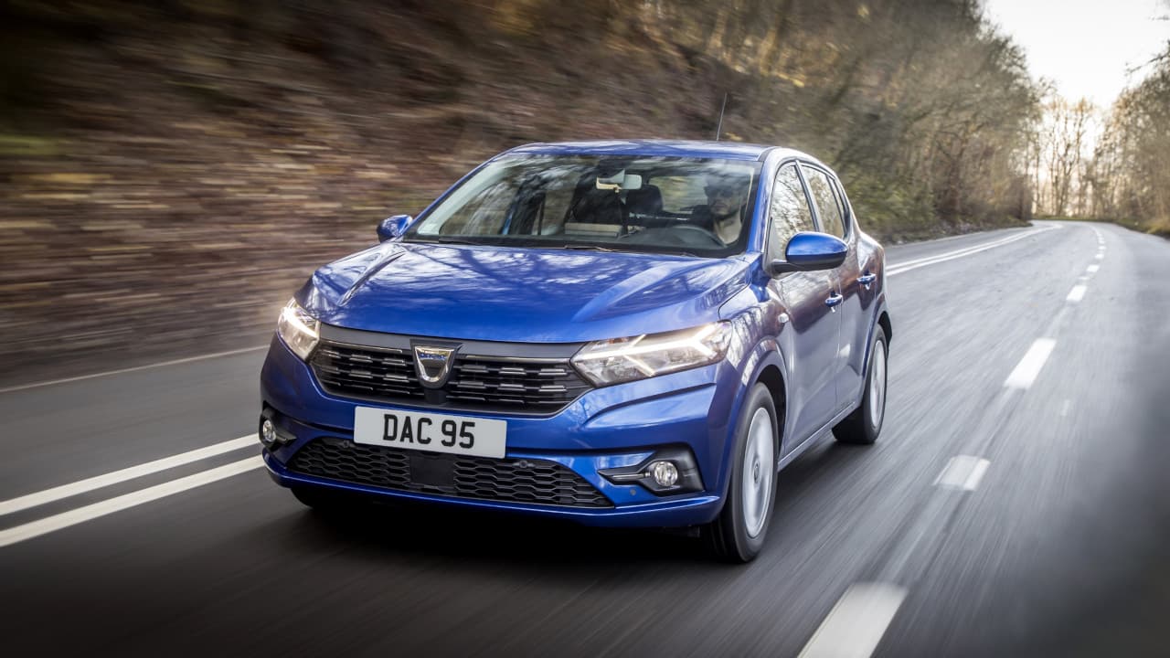 Dacia Sandero Driving