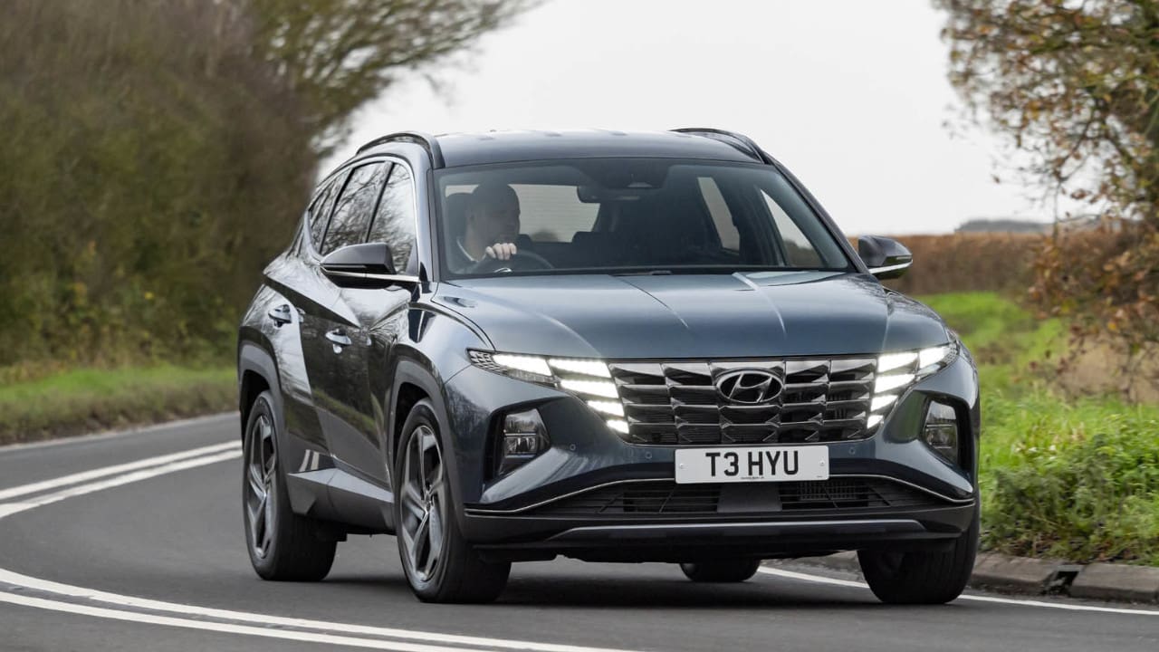 Grey Hyundai Tucson Exterior Front Driving