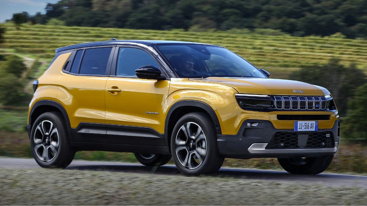Yellow Jeep Avenger in the countryside