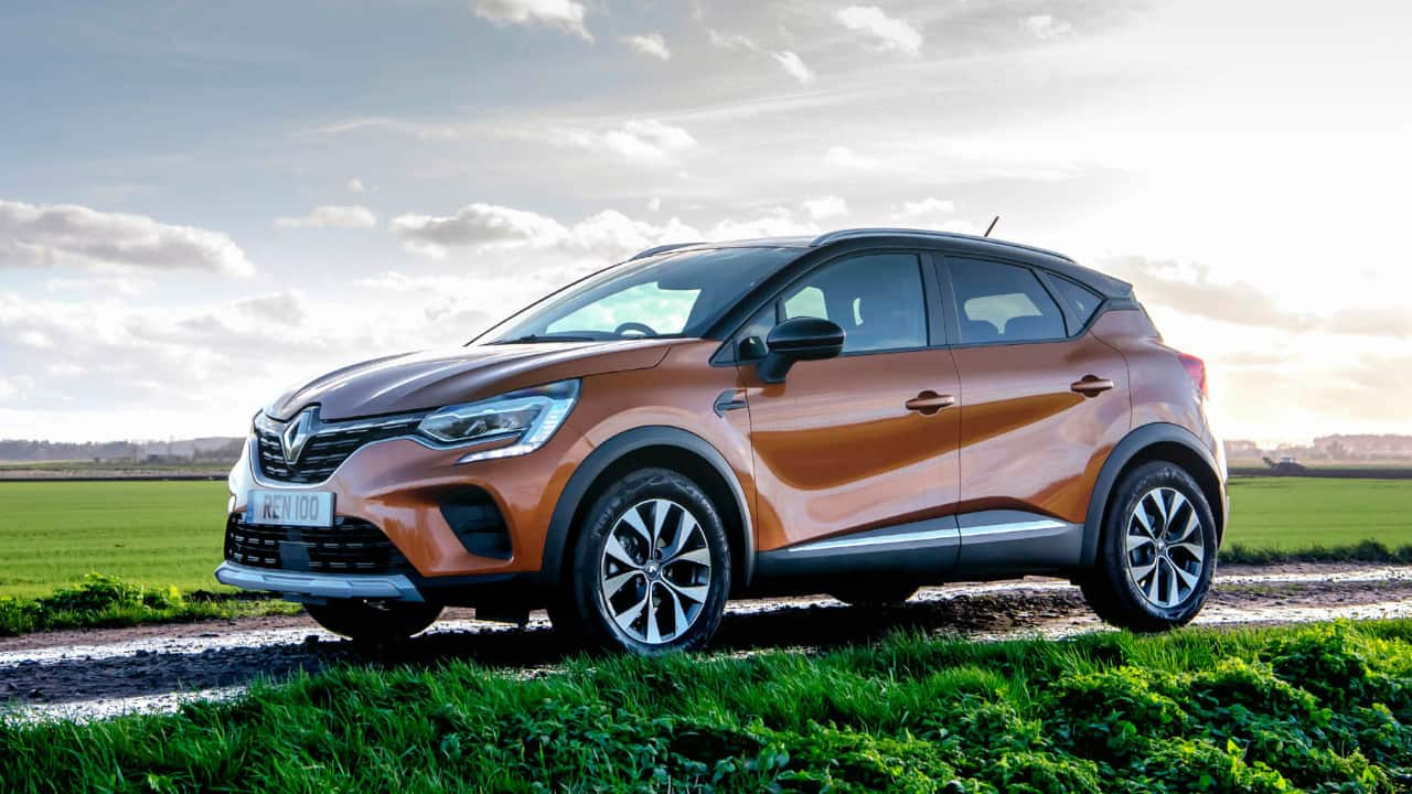 Orange Renault Captur Exterior Front Static