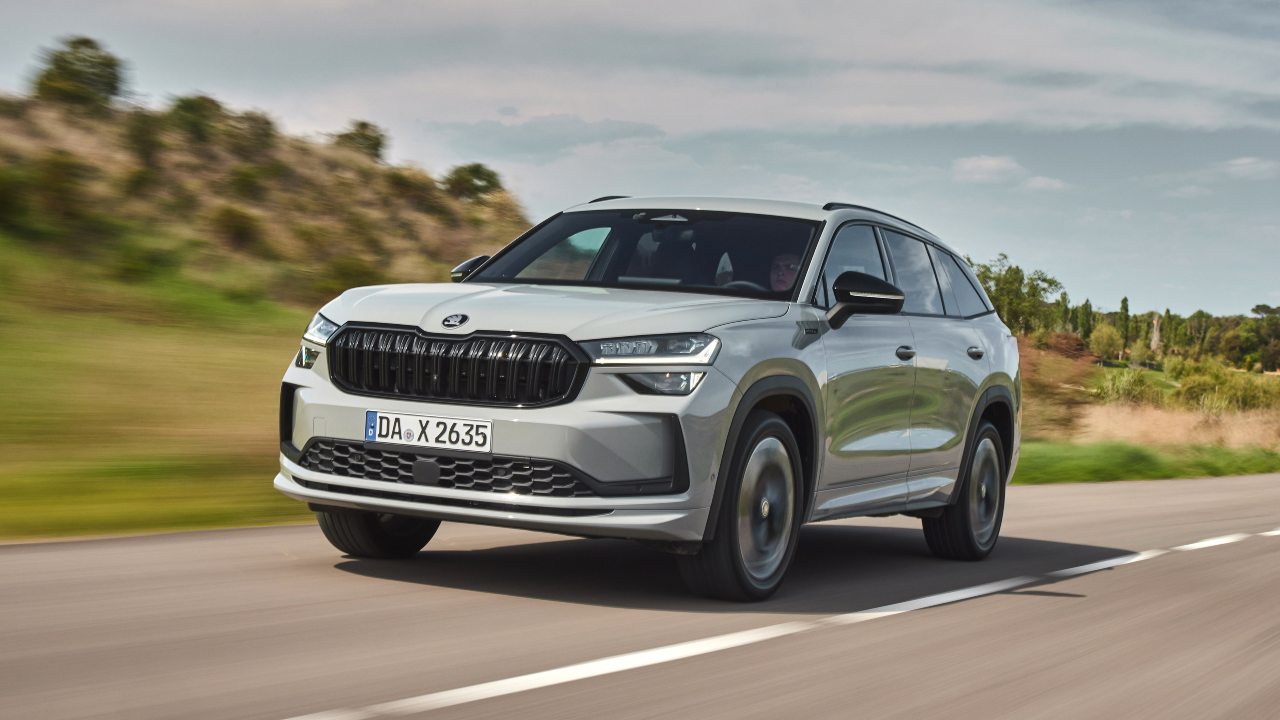 Grey Skoda Kodiaq Exterior Front Driving