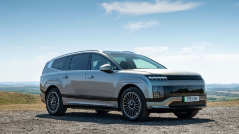 Silver Hyundai IONIQ 9 Exterior Front Static