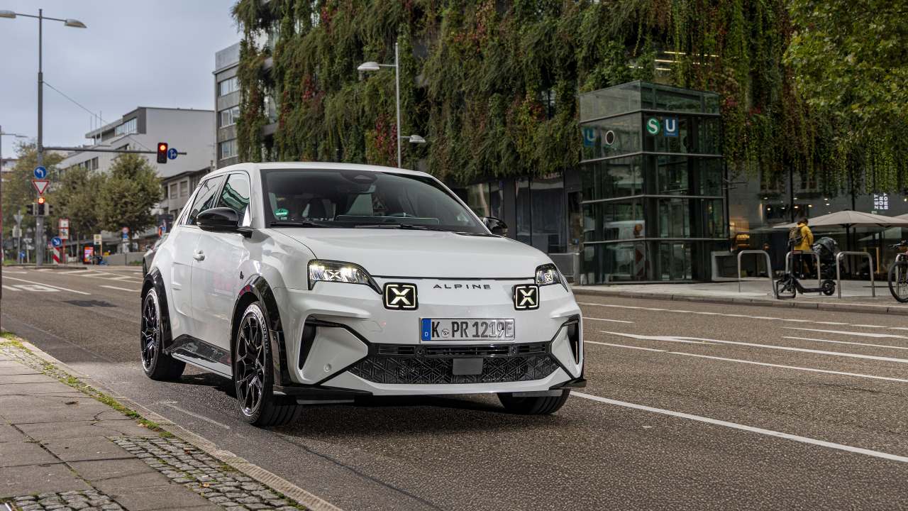 White Alpine A290 GTS Exterior Front Static