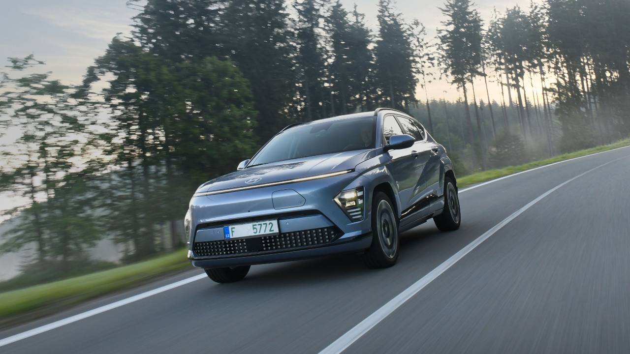 Blue Hyundai KONA Electric Exterior Front Driving