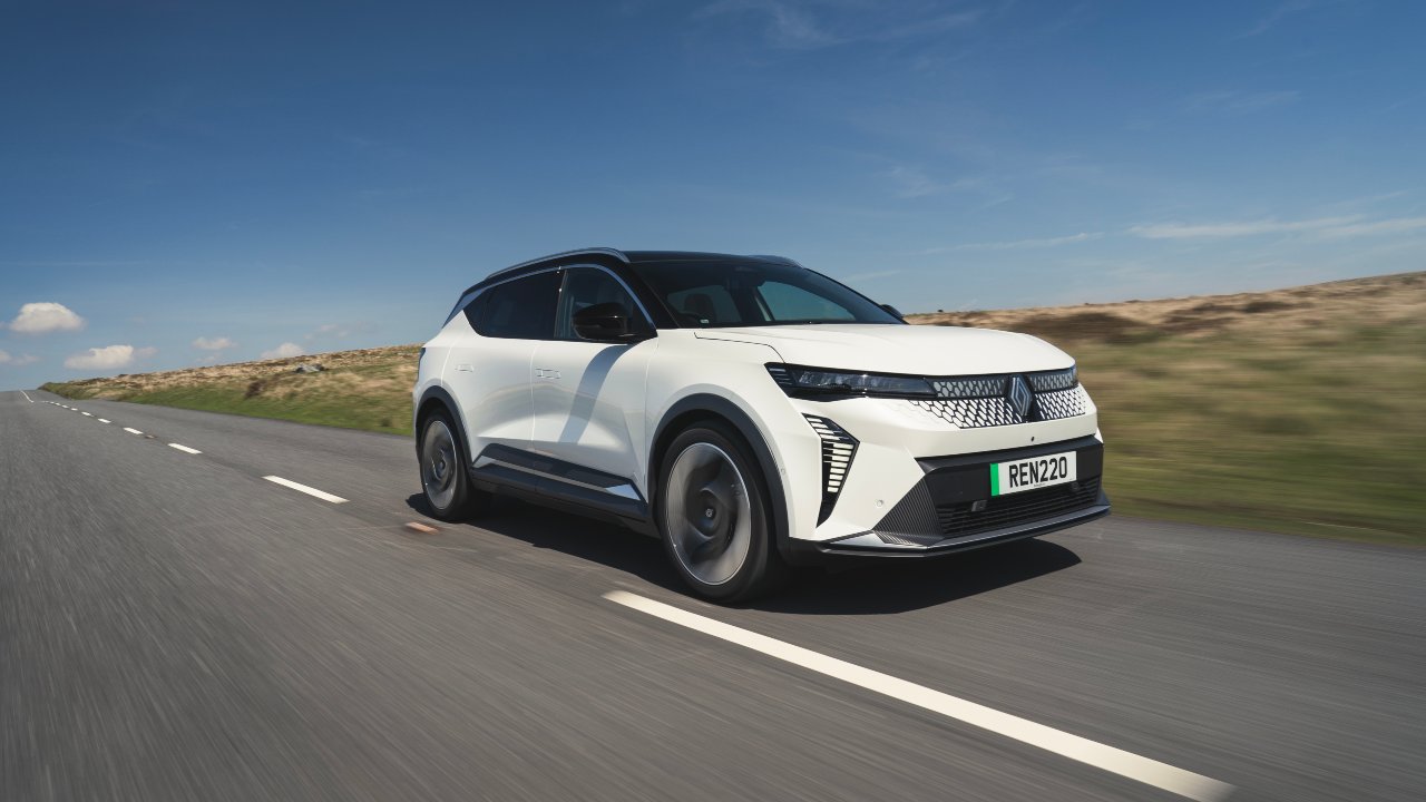 White Renault Scenic Exterior Front Driving
