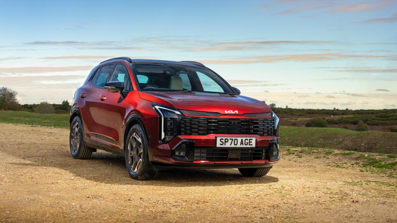 Red Kia Sportage Exterior Front Static