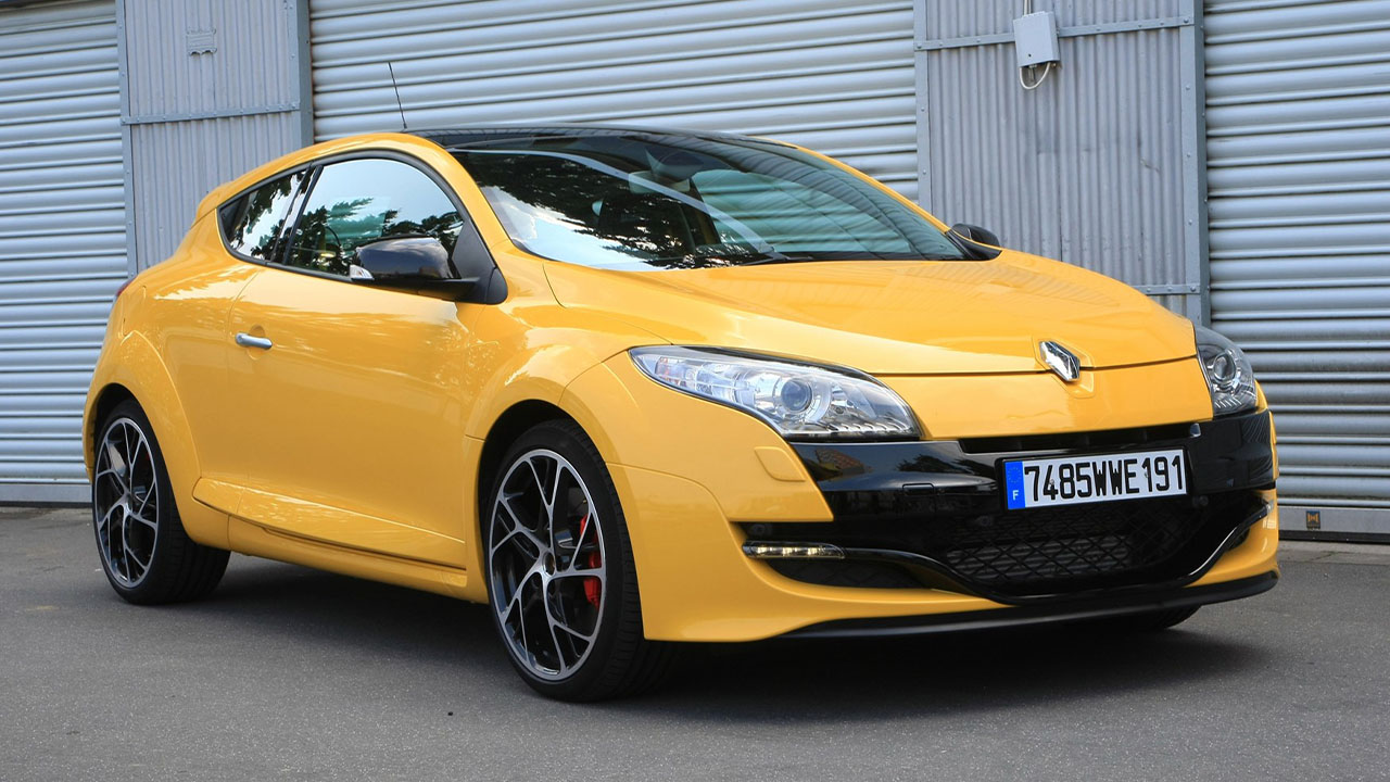 yellow renault megane rs250