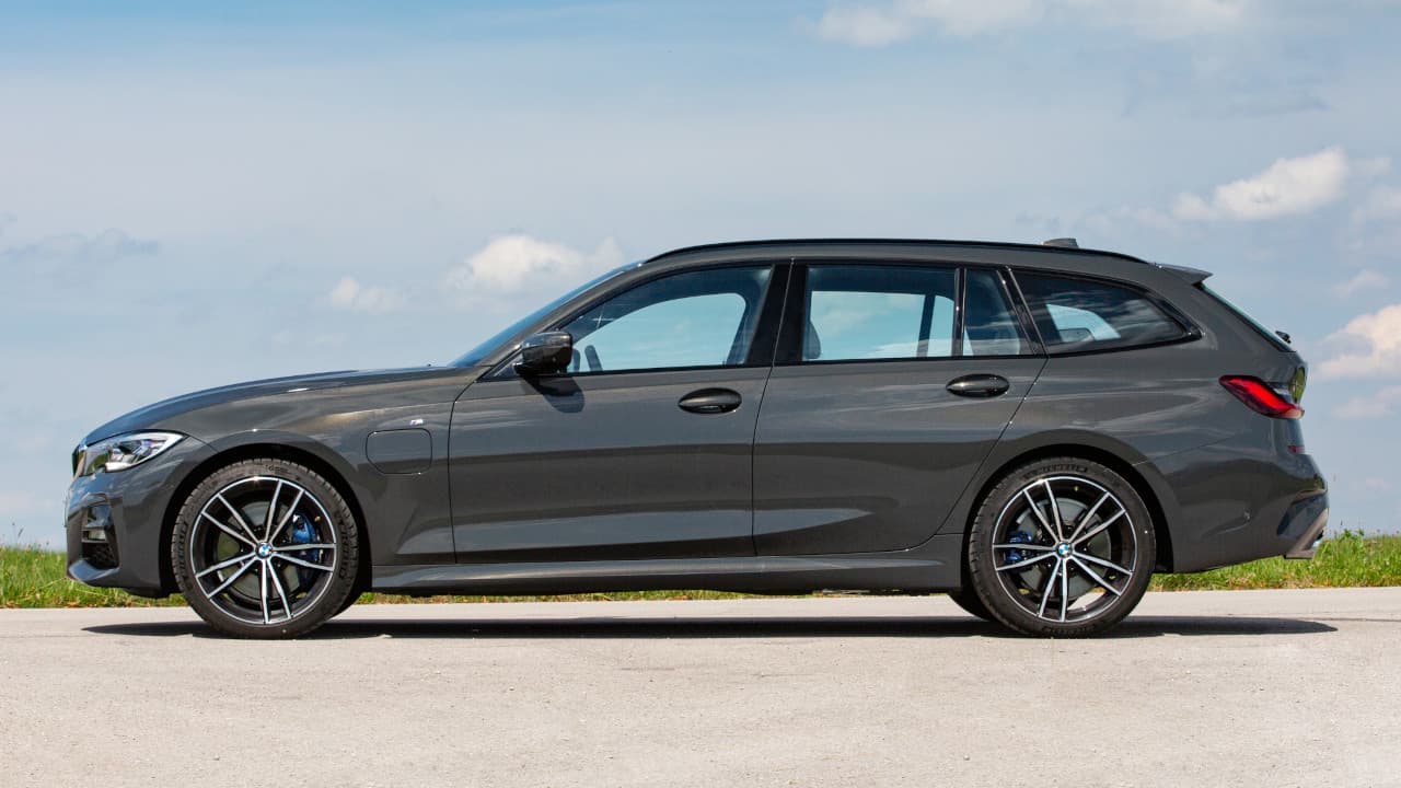 BMW 330e Touring