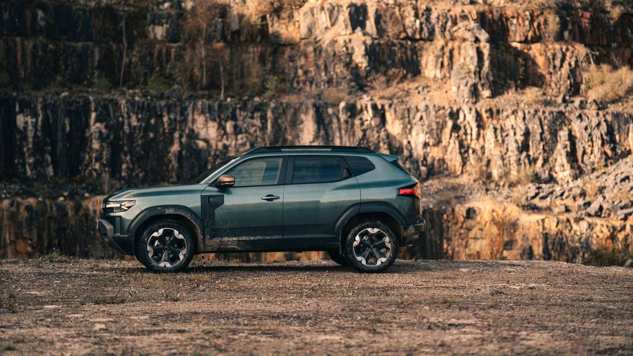 Dacia Duster quarry