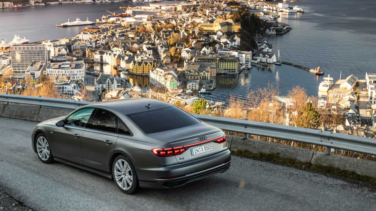 Audi A8 with View