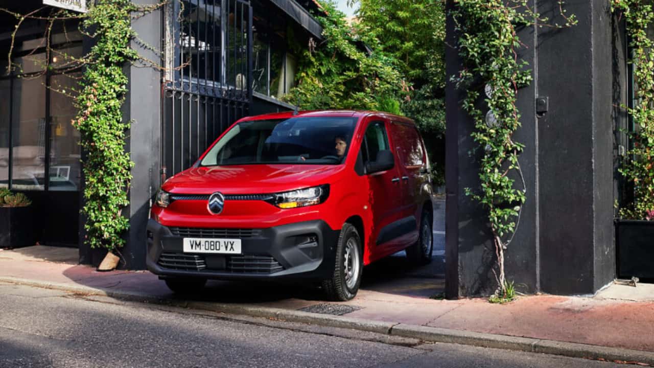 Citroen Berlingo in Red