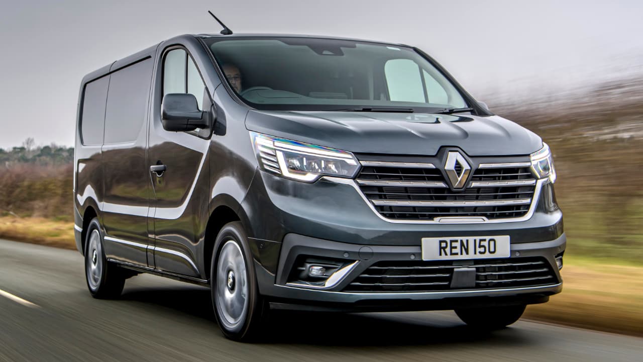 Renault Trafic Driving