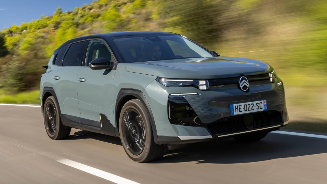 Citroën ë-C5 Aircross Driving