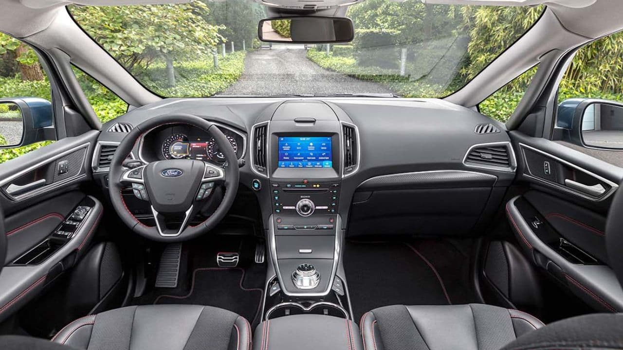Cabin of a Ford S-Max