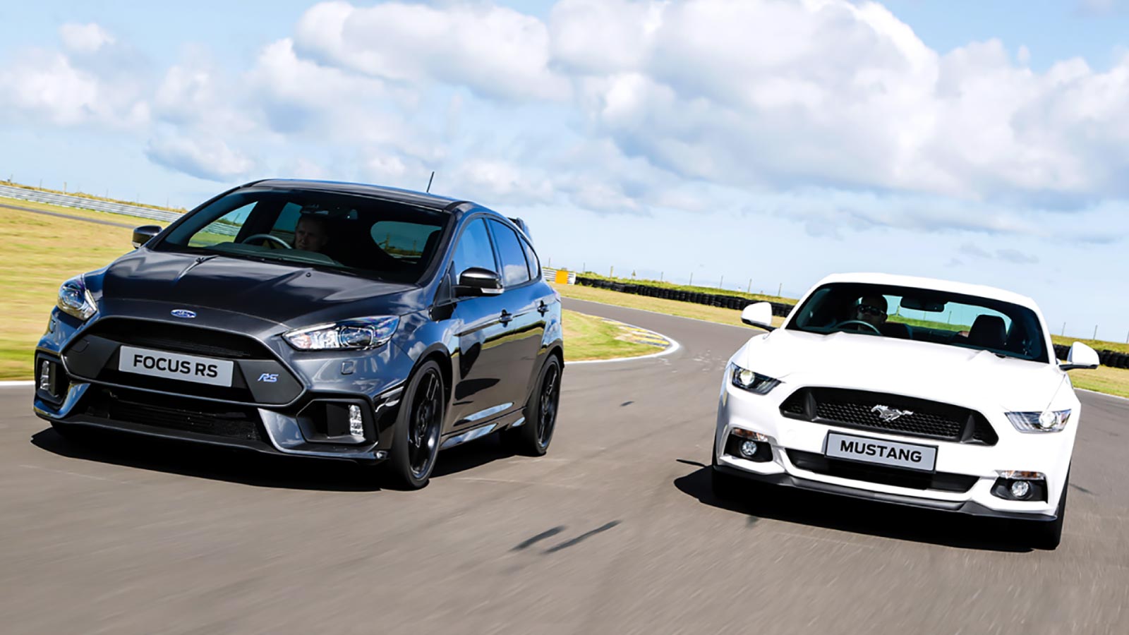 Ford Mustang vs Ford Focus RS