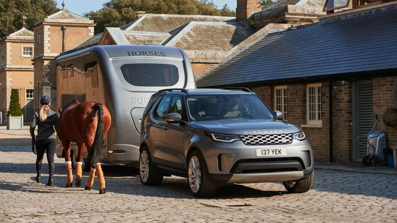 Land Rover Discovery Towing
