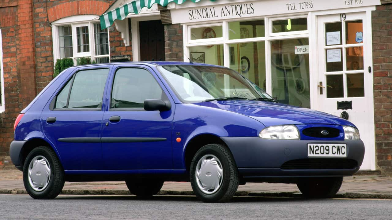 Blue Ford Fiesta Mk4 Exterior Front Static