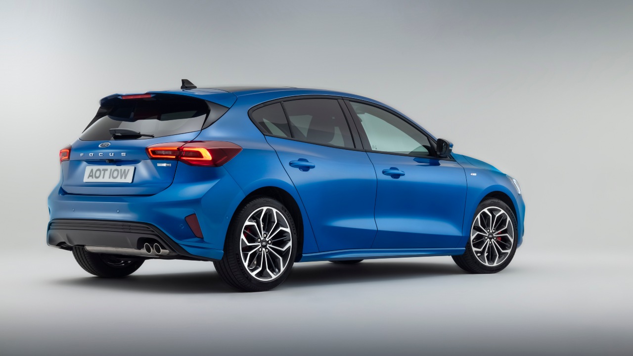 Ford Focus ST line rear blue