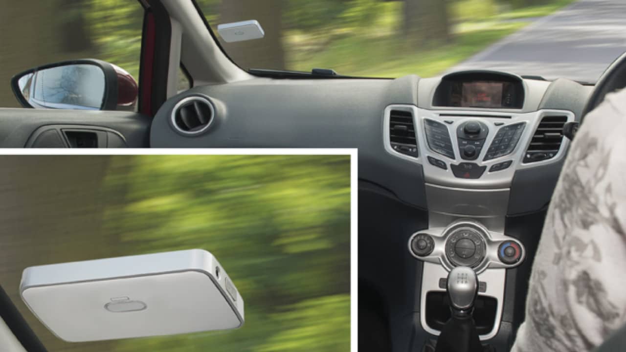 Tracker on Windscreen