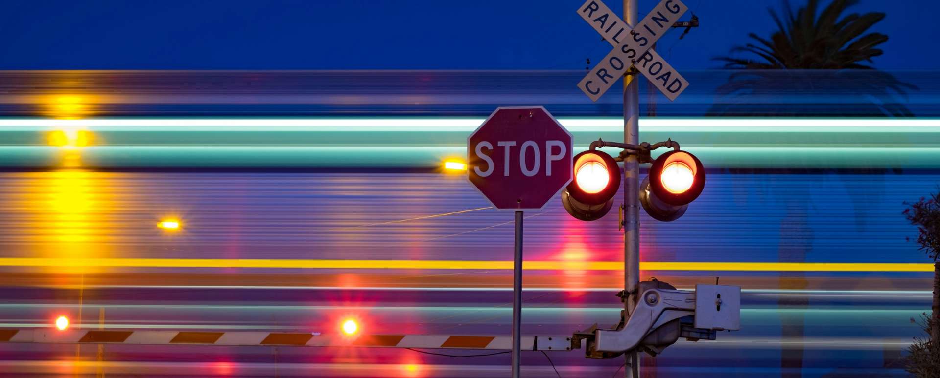 Level crossing signs