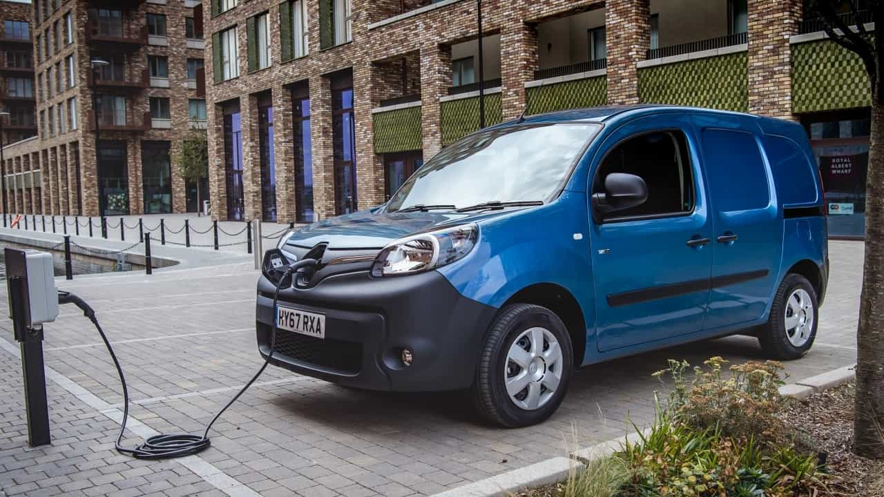 Renault Kangoo Charging