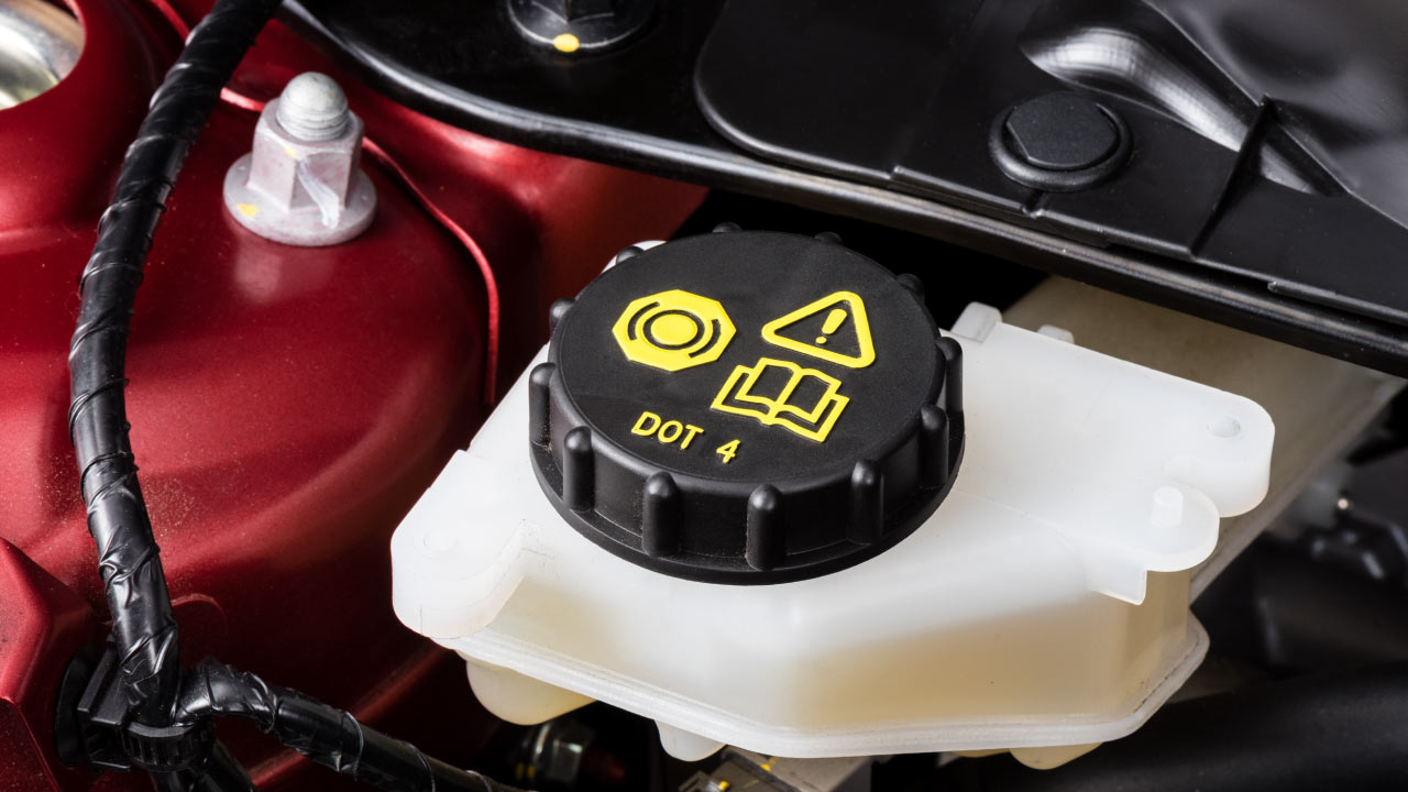Brake fluid reservoir
