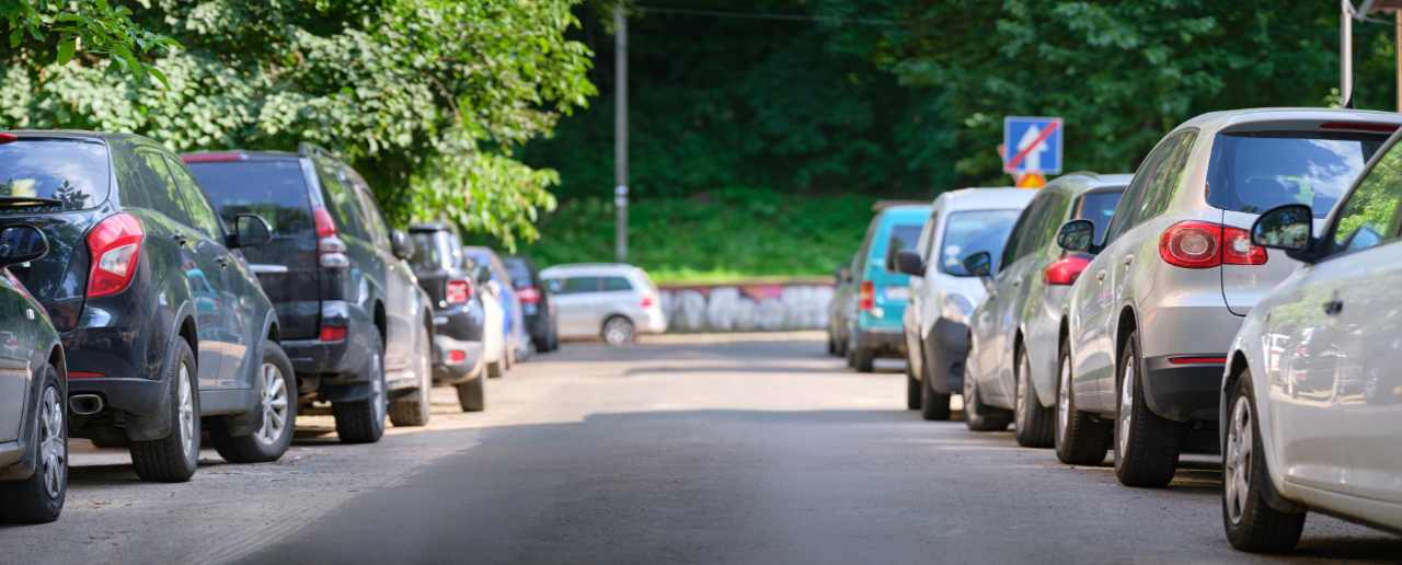 How to Do a Hill Start in a Manual and Automatic Car