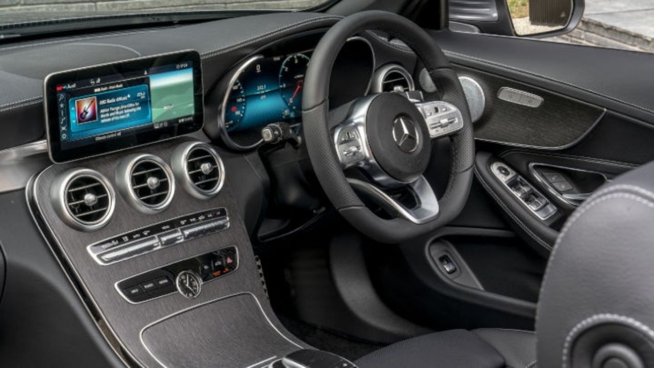 Mercedes-Benz C-Class' cabin