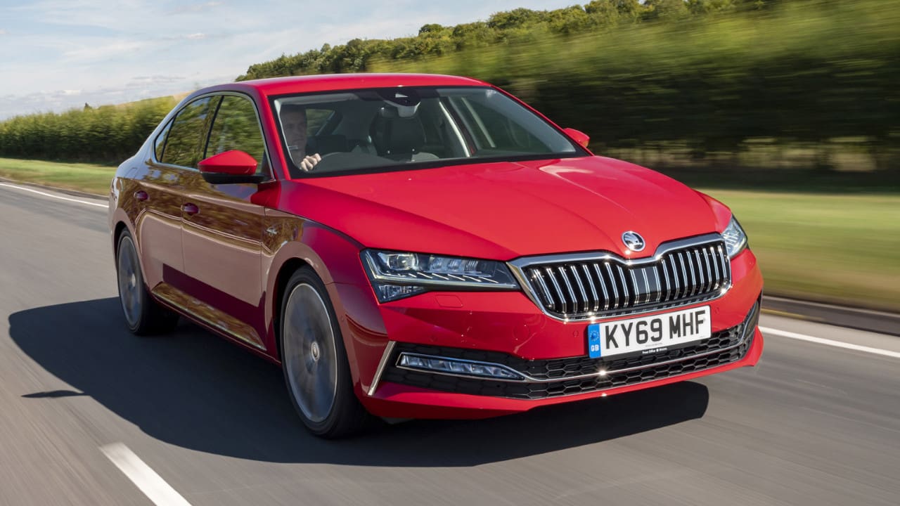 Skoda Superb Exterior Front