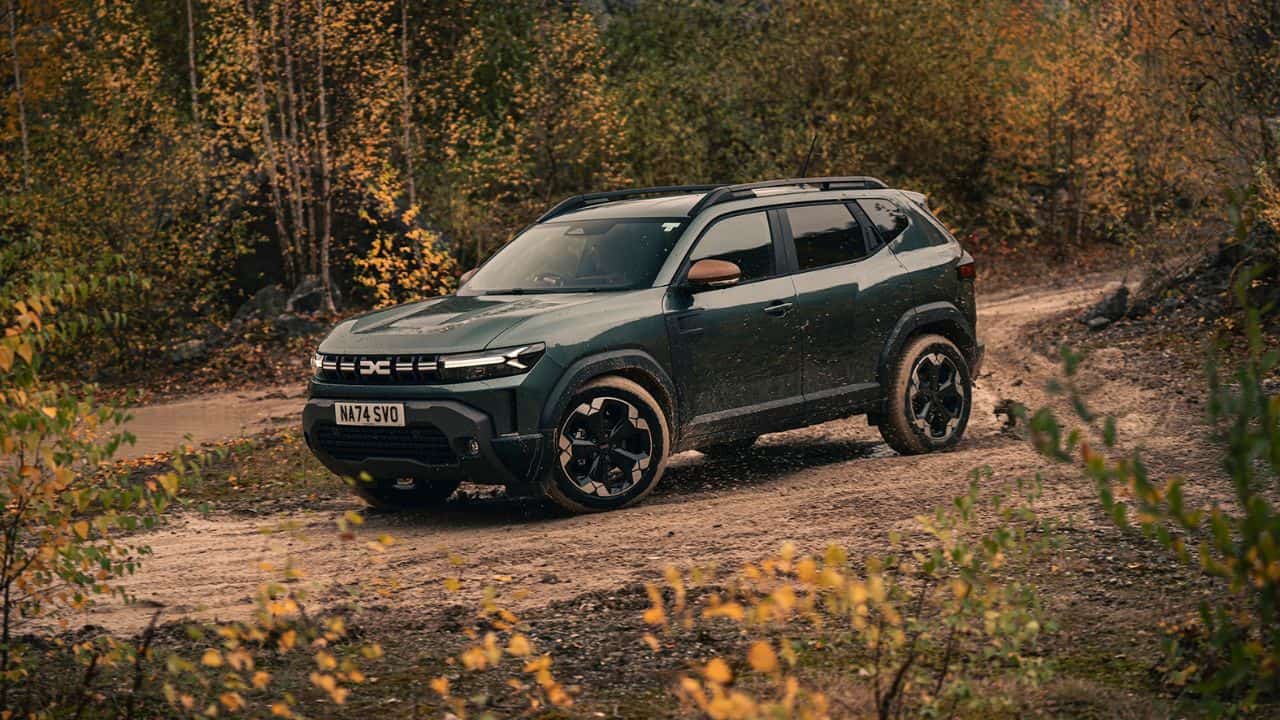 Dacia Duster driving on a track
