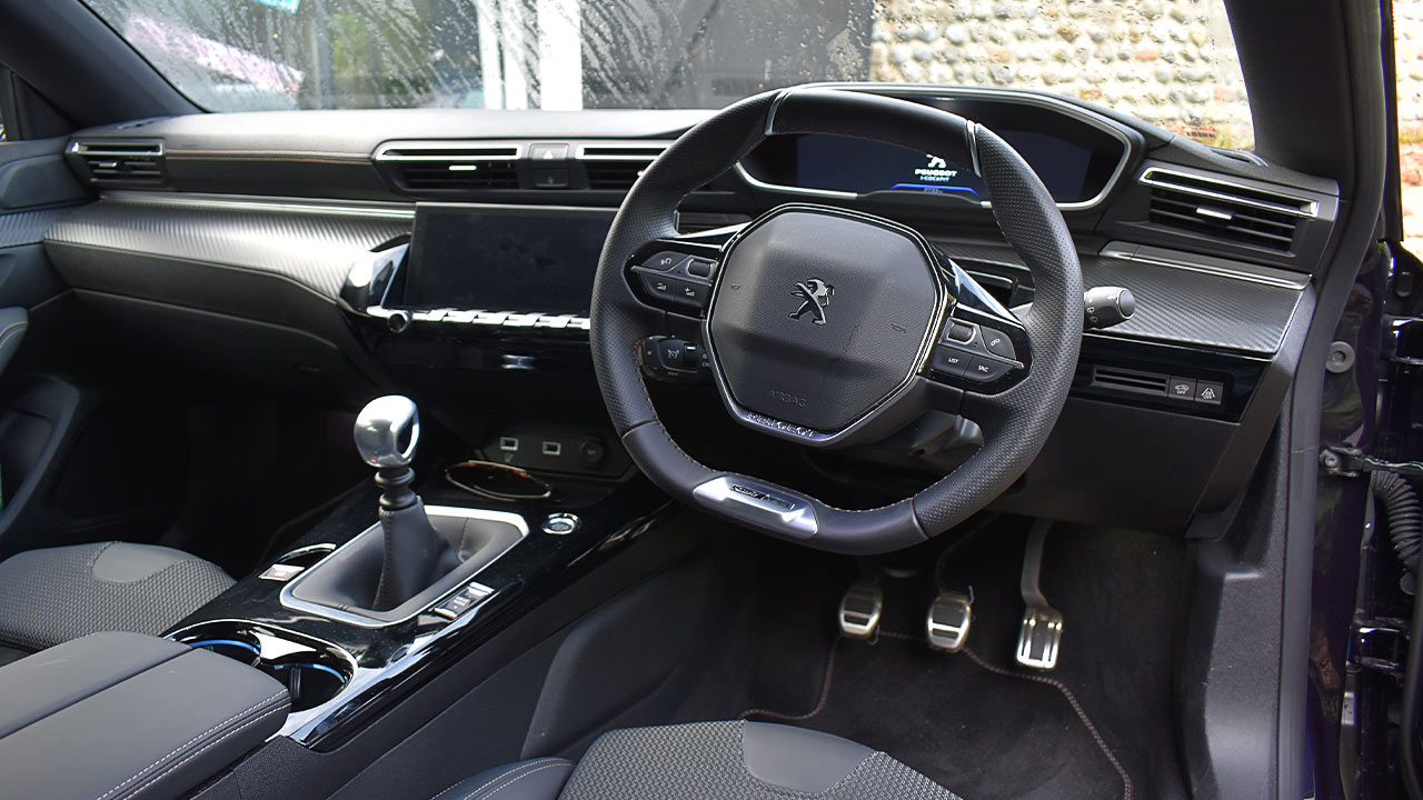 peugeot 508 interior