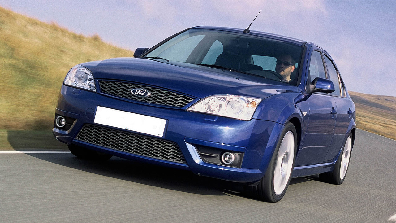 Blue MK3 Ford Mondeo ST220