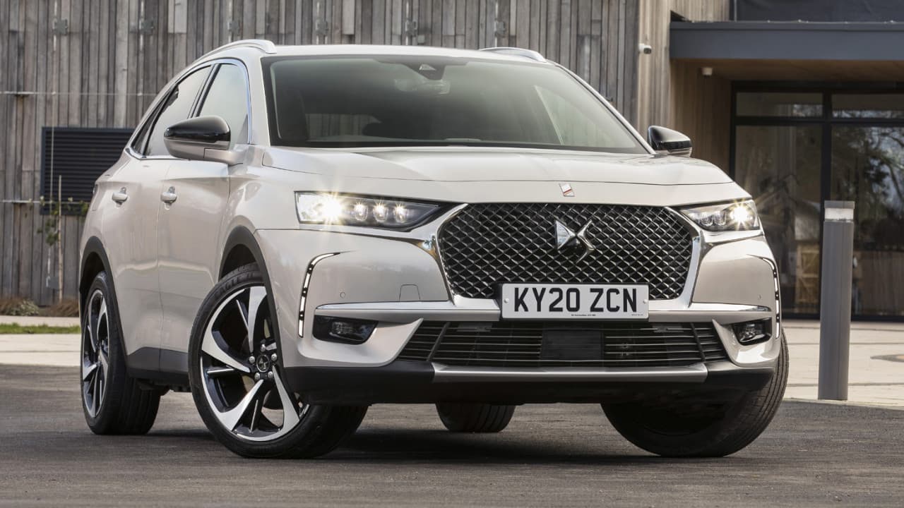 White DS 7 Crossback Exterior Front Static