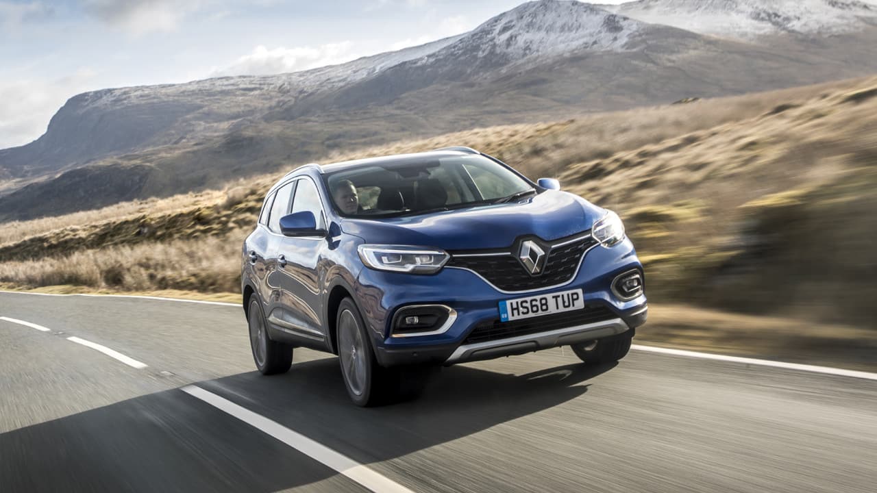 Blue Renault Kadjar Exterior Front Driving