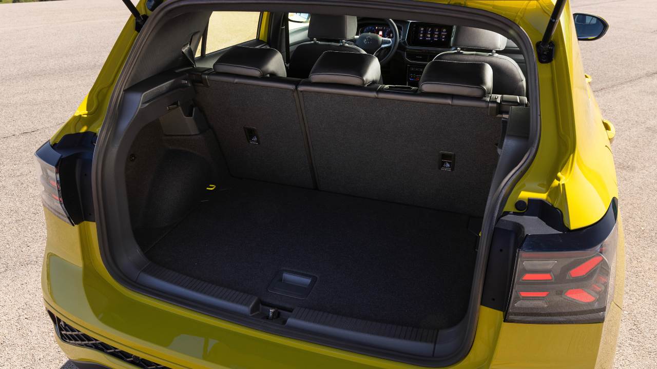 Volkswagen T-cross yellow boot open