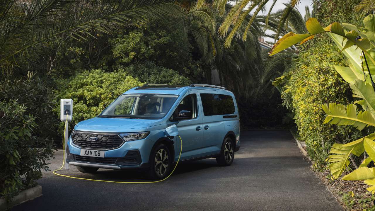 Ford Tourneo custom charging
